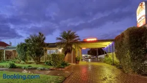 Image of Oasis Motor Inn