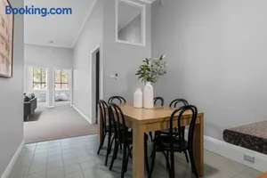 Image of Haven on Hunter 500m to Civic Theatre