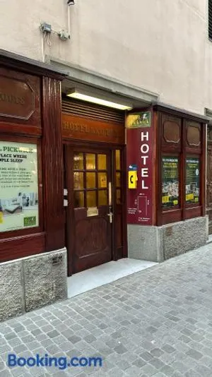 Image of Hotel Pickwick and Pub "the room with a view"