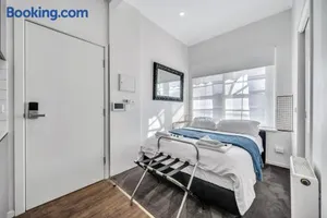 Image of Grosvenor 3121 Richmond
