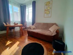 Image of Proche du Stade Omnisports et à pied du Lac