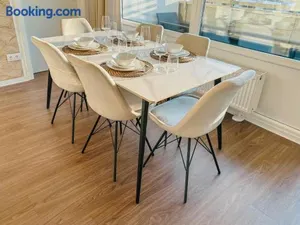 Image of Cosy 4 room apartment - free parking - balcony - workspace