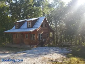 Image of The Frontier - An Amish Built Deluxe Cabin