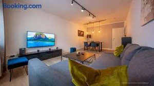 Image of FLAIR: stylisches Apartment - Netflix - BASF - Uni Mannheim