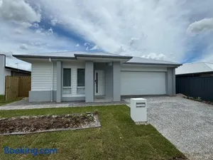 Image of Brand New Fantastic Luxury 5 bedroom Home