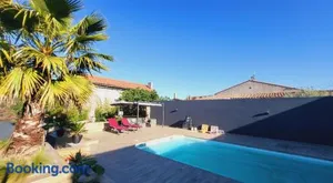 Image of Studio privé attenant Villa Piscine