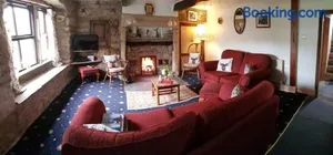 Image of Lower Turnerford Farmhouse
