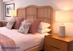 Image of Between the City and the Sea w/ King Size Bed
