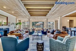Image of Pacific Beach Resort Condo - Walk to the Beach
