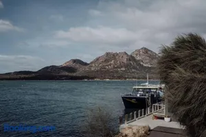 Image of Beaumont at Freycinet