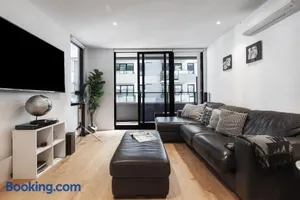 Image of Stylish Apt w/ Stunning Rooftop Views & Hot Tub