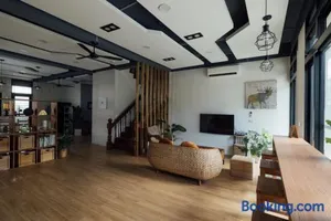 Image of 5963 Turn Right B&B