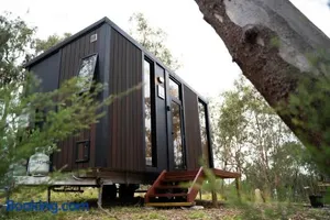 Image of Whispering Wallaby Cottage - 33 Acre Property