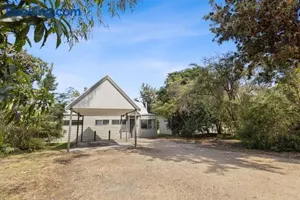 Image of Steamer - Waterfront Retreat