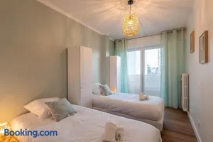 Image of Homey Lotus - Proche Gare, Balcon privé, Wifi
