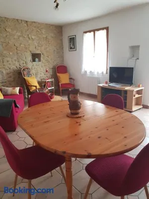 Image of Maison dans un village calme