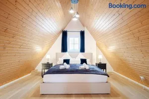 Image of NEU Deluxe Suite Münsterblick, Maisonette, Kingsize Bett, Küche, Netflix, Aussicht, E-Kamin