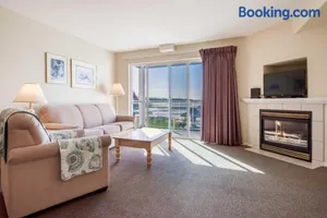 Image of Waters Edge 302