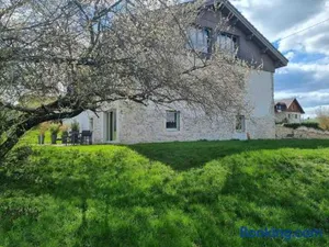 Image of Logement dans maison + extérieur