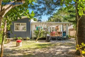 Image of Beachcombers Cottage - beachfront pet retreat