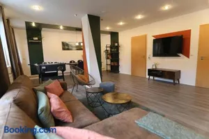 Image of Urban Lodge Erlangen I Superzentral I Free Parking I WLAN I Netflix