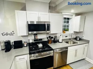 Image of New and Modern 3 Bed 5 min FSU 15 min Wachusetts