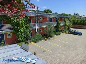 Image of Max Motel