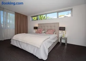 Image of Exquisite Family Home Near Coogee Beach