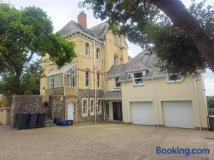 Image of Exquisite 10 bed Villa hot tub and games room