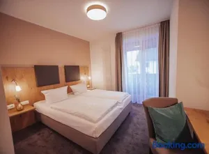 Image of Hotel am Hachinger Bach by Blattl