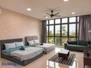 Image of Starry x Studio with 2 QUEEN BED Free Netflix