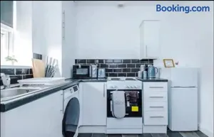 Image of St Helens - Cosy 1 Bed