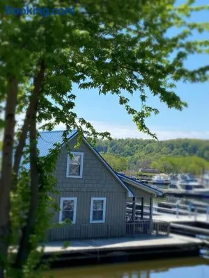 Image of Floating Cottage on the River Nantucket