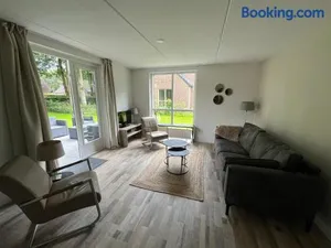 Image of sfeervol vrijstaand huisje 6 persoons ruime tuin, centraal bij Nijmegen