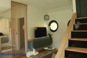 Image of Studio très cosy - indépendant dans une péniche - Paris 16