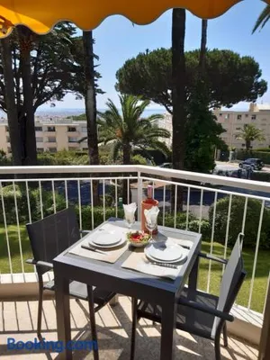 Image of SPACIEUX STUDIO 37m2 - Terrasse VUE MER