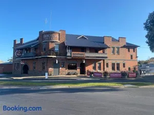 Image of COMMERCIAL HOTEL KANIVA
