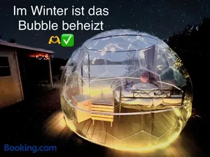 Image of Schlafen unter den Sternen am See - beheiztes Bubble Tent