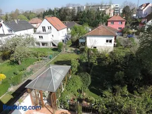 Image of au-dessus du jardin appartement climatisé