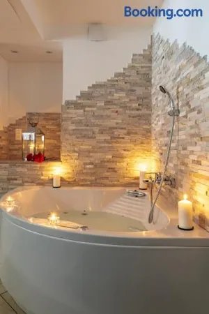 Image of Suite avec jacuzzi proche Paris & Disneyland