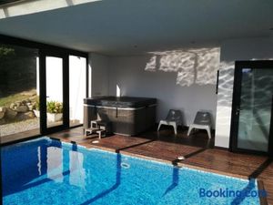 Image of Casa ceca de la Playa y Barcelona, con piscina climatizada y jacuzzi