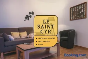 Image of Le Saint-Cyr, Centre-ville, Cosy, Spacieux