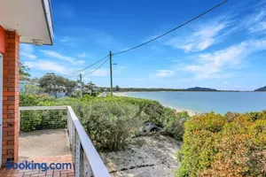 Image of Jimmys Beach Waterfront