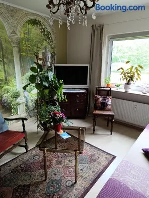 Image of Weltoffenes privates Gästezimmer bei LGBTQ freundlichen Gastgeber der mit in der Wohnung lebt