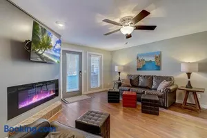 Image of WFC II Lake Access - Family or Romance - Location!