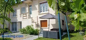 Image of Métro - Sac à dos - Dodo Chez Léontine 2 ch Parking Wifi FO