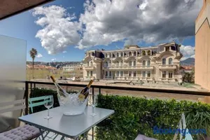 Image of Friendly & designed apartment in the Golden square