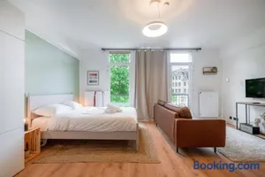 Image of Renovated Chic Studio 5 Min to City Center