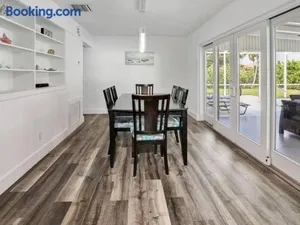 Image of ELEVATED 1152 - Serene Family friendly 4 bed pool home