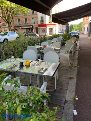 Image of HÔTEL DES 3 MARCHES- Logis Hôtel Restaurant